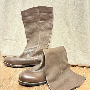 Kenneth Cole Brown Leather Riding Boots
